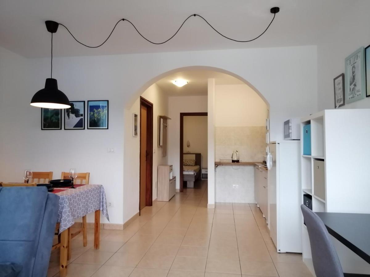 Apartment Layla - Intermezzo With Sea View In Center Of غاباس المظهر الخارجي الصورة