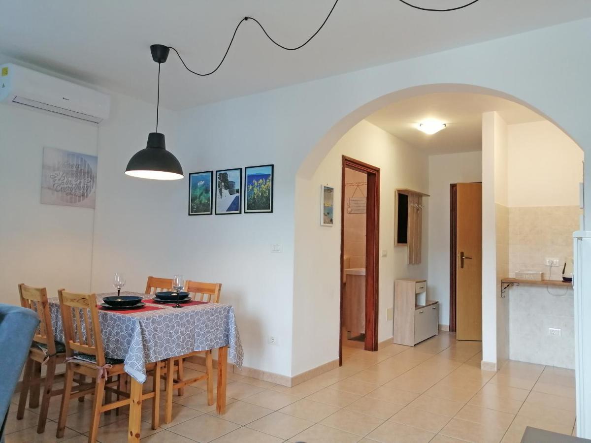 Apartment Layla - Intermezzo With Sea View In Center Of غاباس المظهر الخارجي الصورة